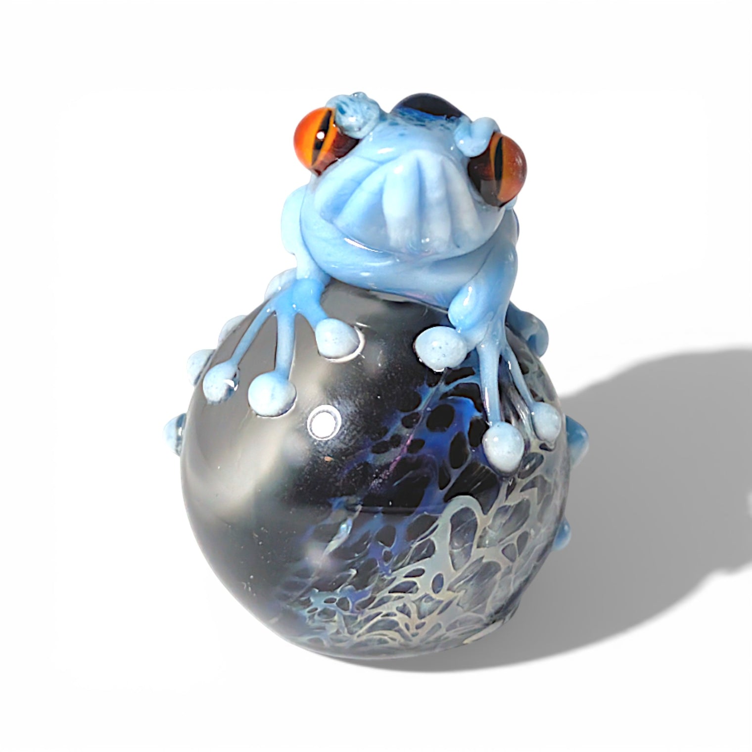 Frog on Vortex Marble md