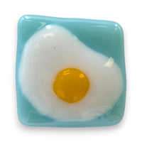 Egg Magnet