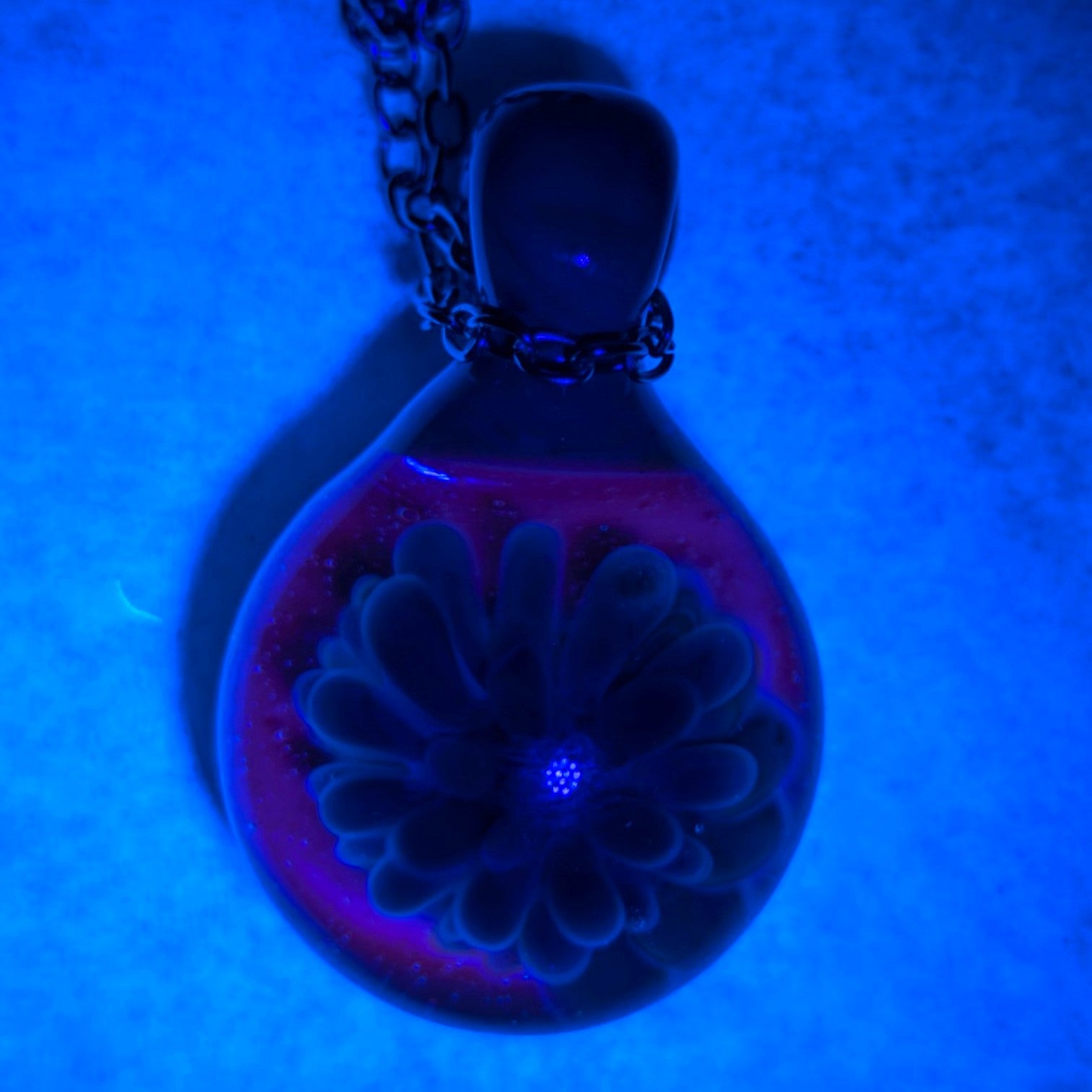 UV Necklace