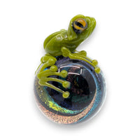 Frog on Vortex Marble md