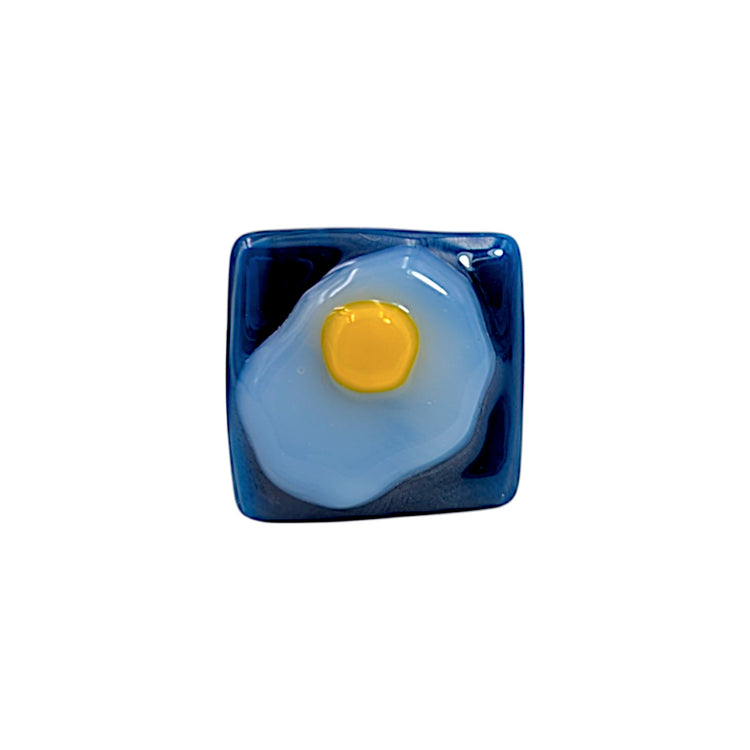Egg Magnet