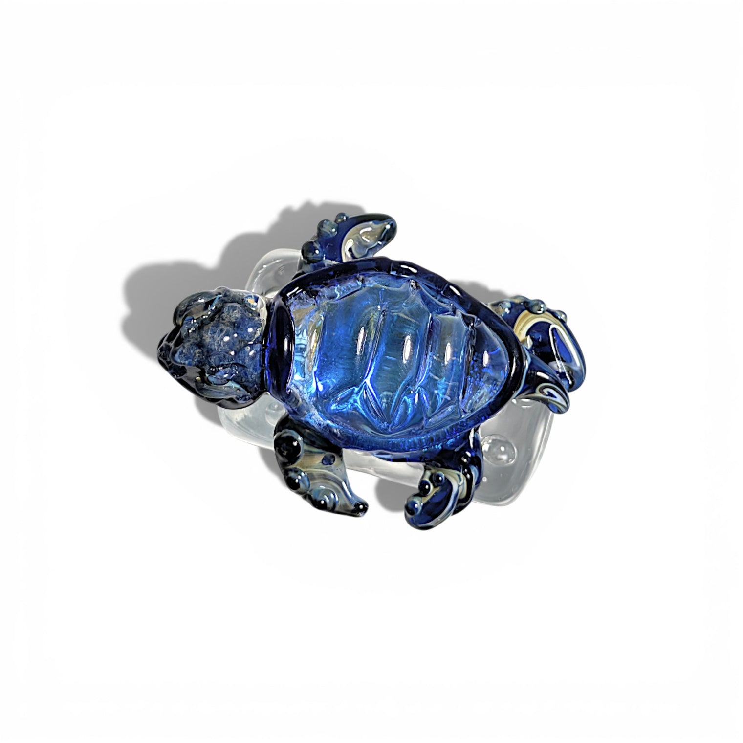 Dichroic Turtle on Ice