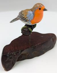 European Robin Sculpture